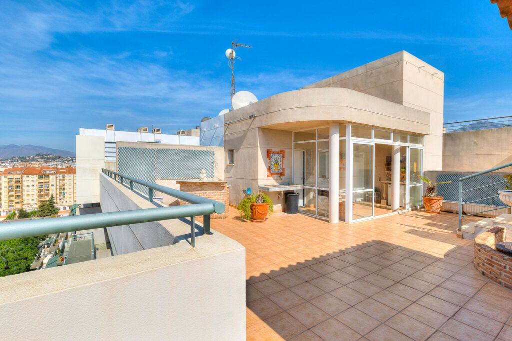 Penthouse Fuengirola Málaga - image 18