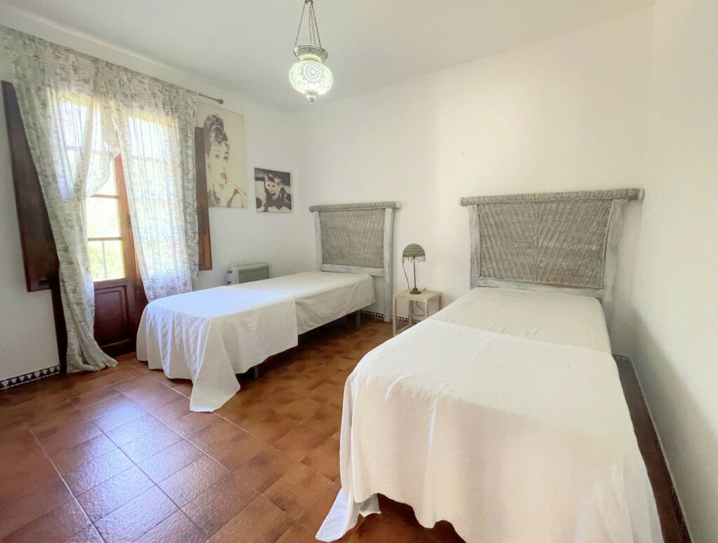 Middle Floor Apartment La Duquesa Málaga - image 15