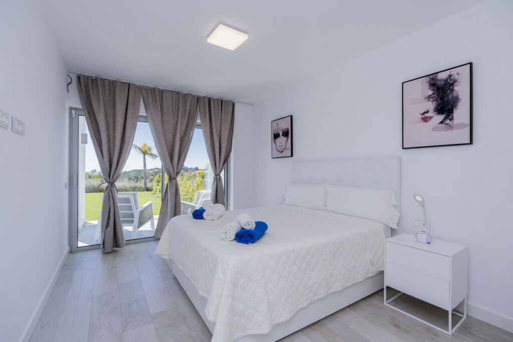 Ground Floor Apartment Estepona Málaga - image 18
