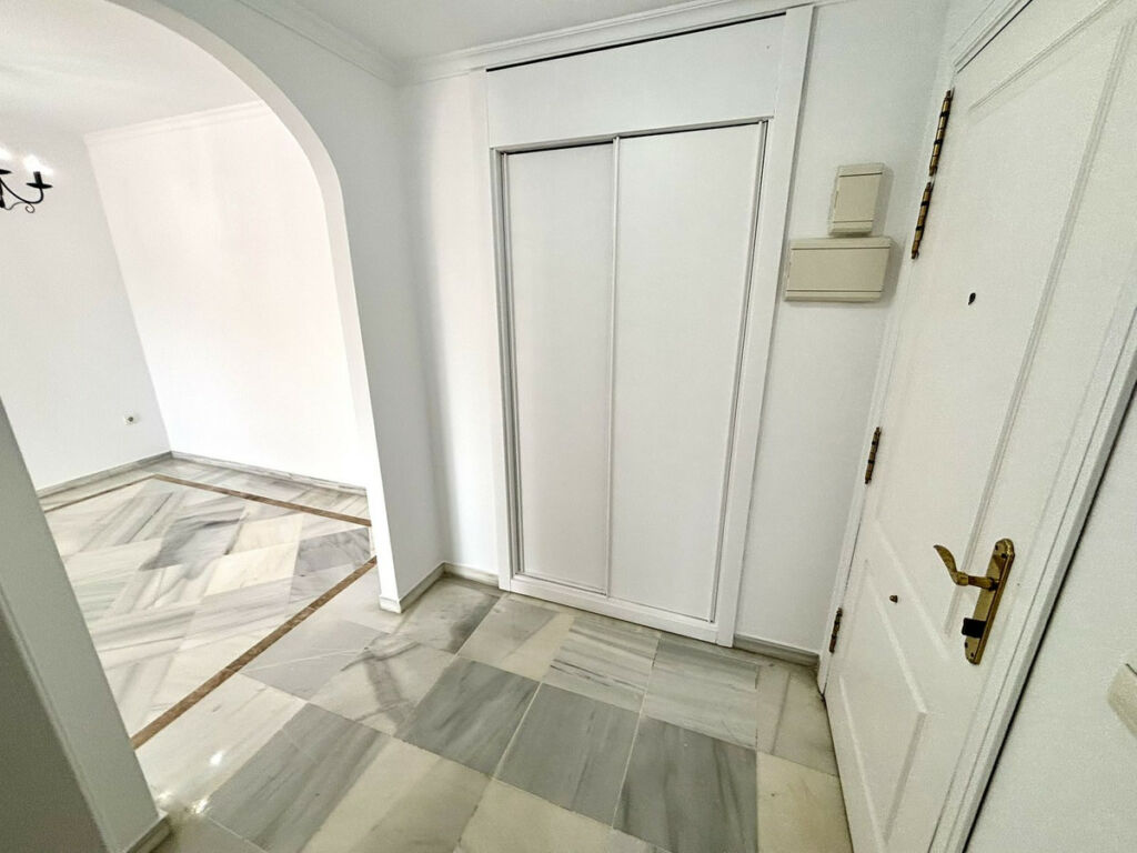 Ground Floor Apartment Puerto Banús Málaga - image 18