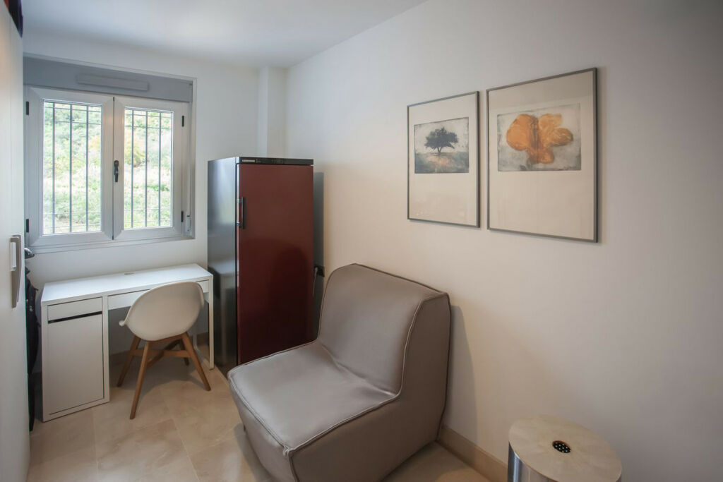 Ground Floor Apartment La Mairena Málaga - image 19