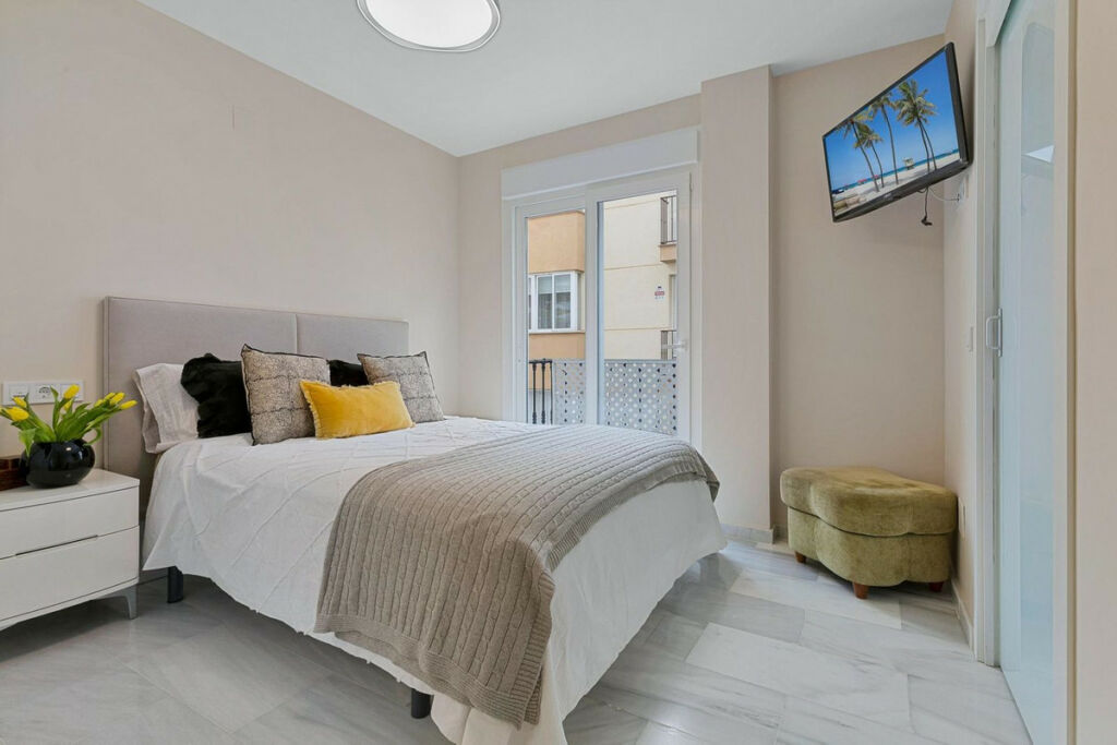 Middle Floor Apartment Fuengirola Málaga - image 18