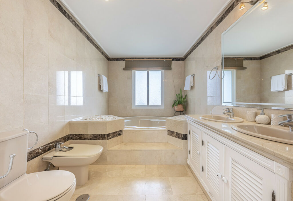 Penthouse Duplex Estepona Málaga - image 18