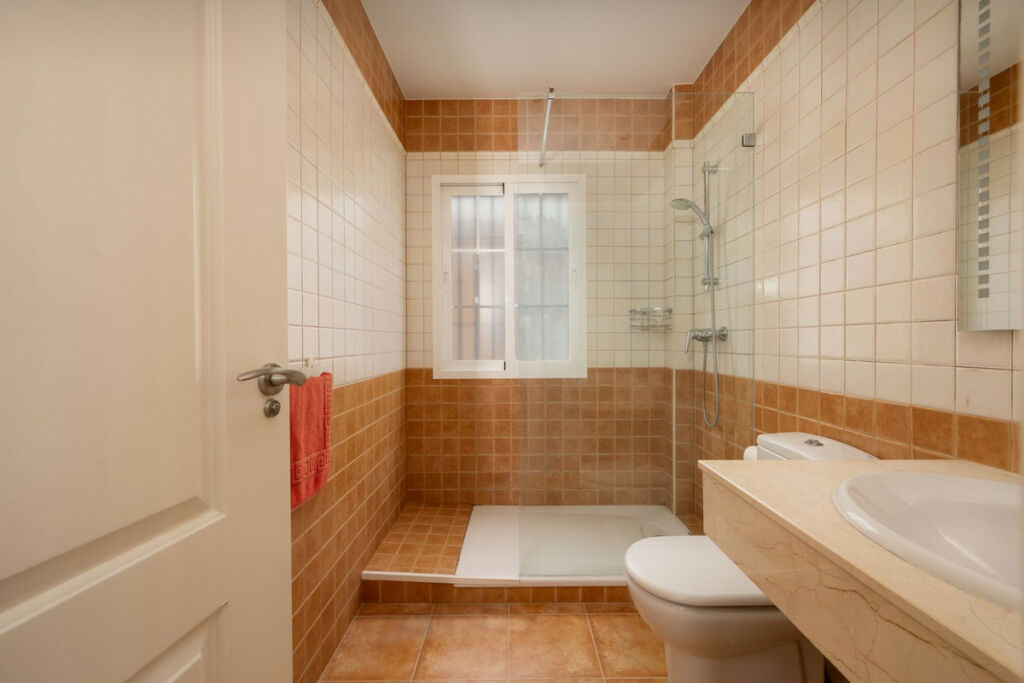 Detached Villa Elviria Málaga - image 21