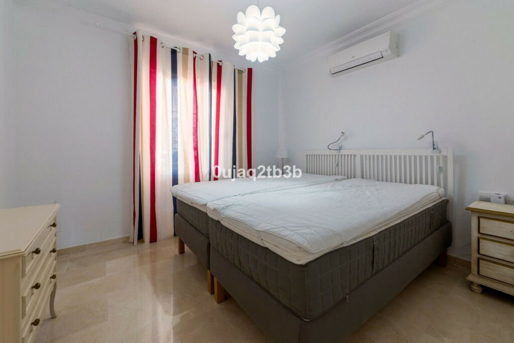 Duplex Nueva Andalucía Málaga - image 18