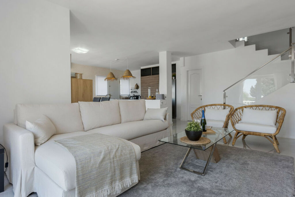 Semi-Detached House El Chaparral Málaga - image 18