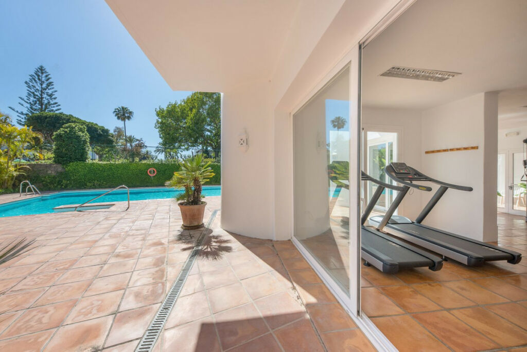 Ground Floor Apartment Estepona Málaga - image 20