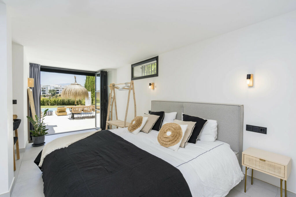 Detached Villa Benahavís Málaga - image 17