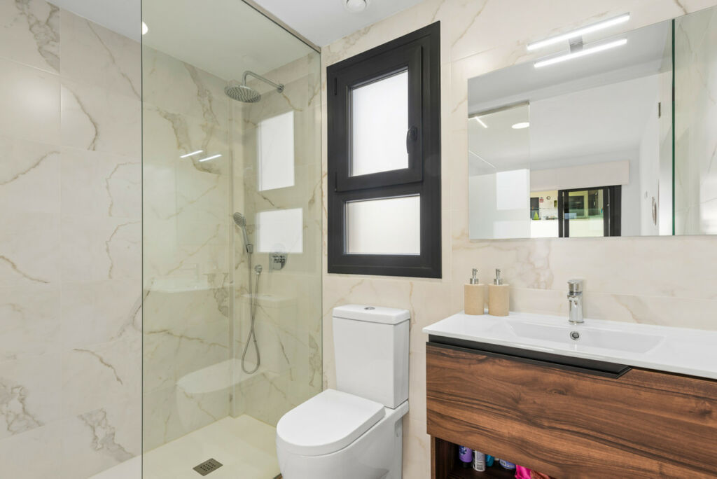 Ground Floor Apartment Villamartin Alicante - image 18