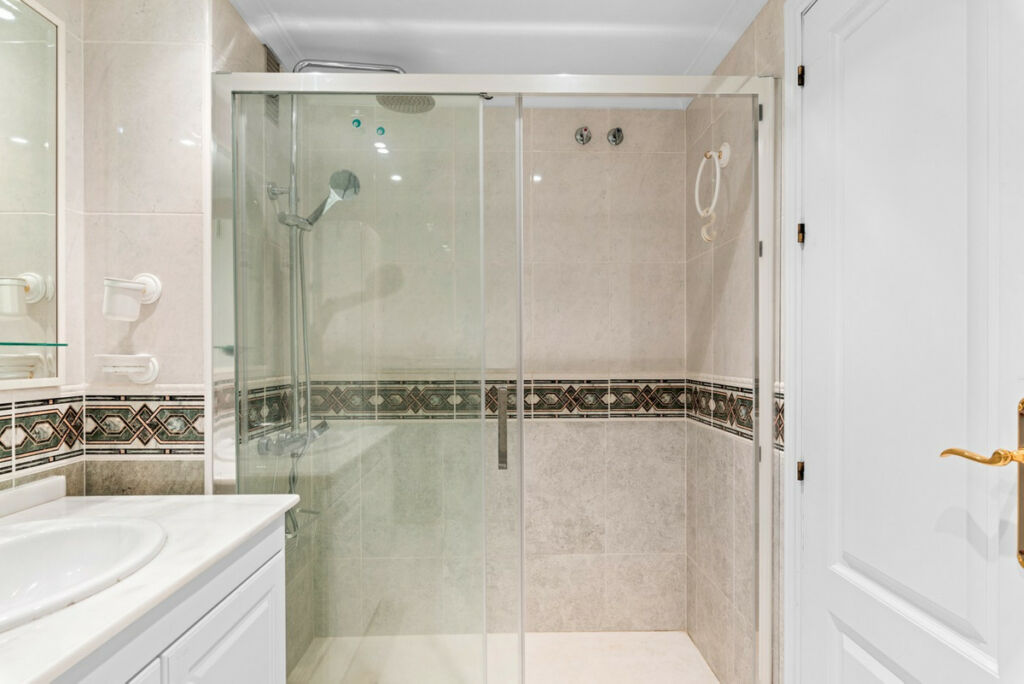 Penthouse Campoamor Alicante - image 19