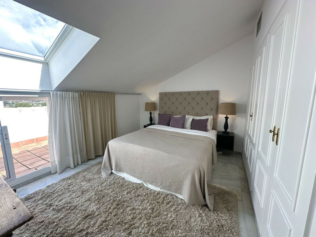 Penthouse Duplex Nueva Andalucía Málaga - image 18
