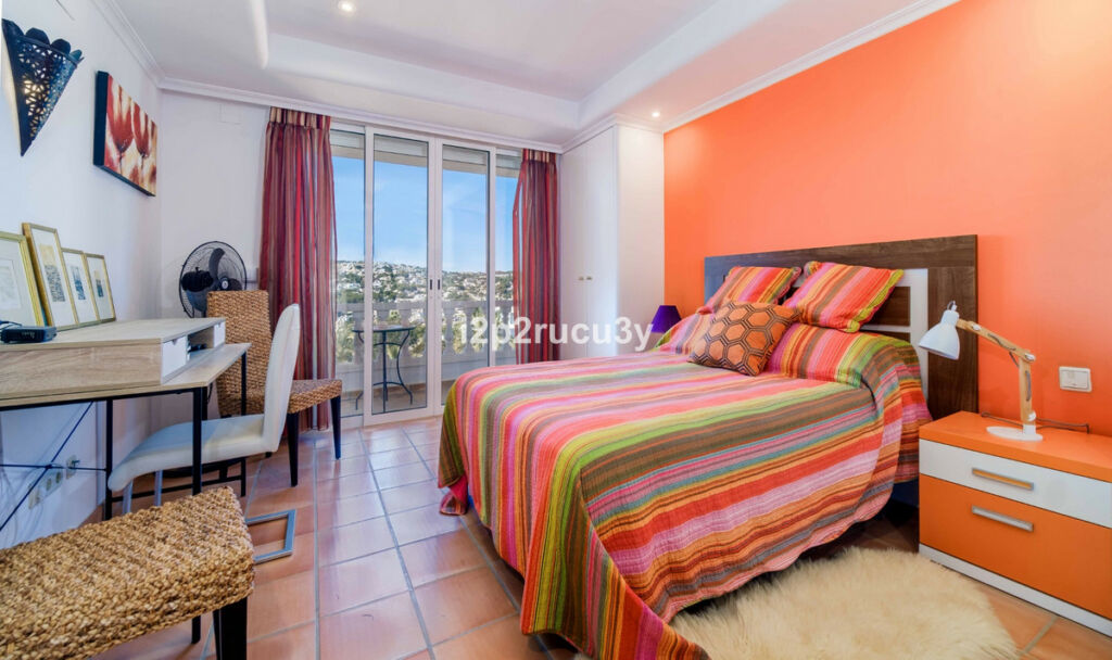 Detached Villa Moraira Alicante - image 19