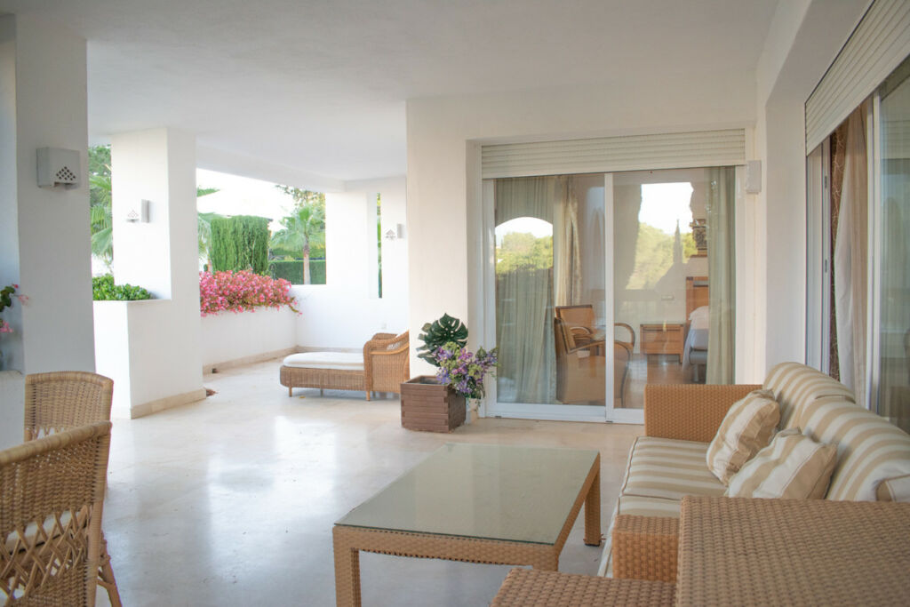 Ground Floor Apartment Río Real Málaga - image 19