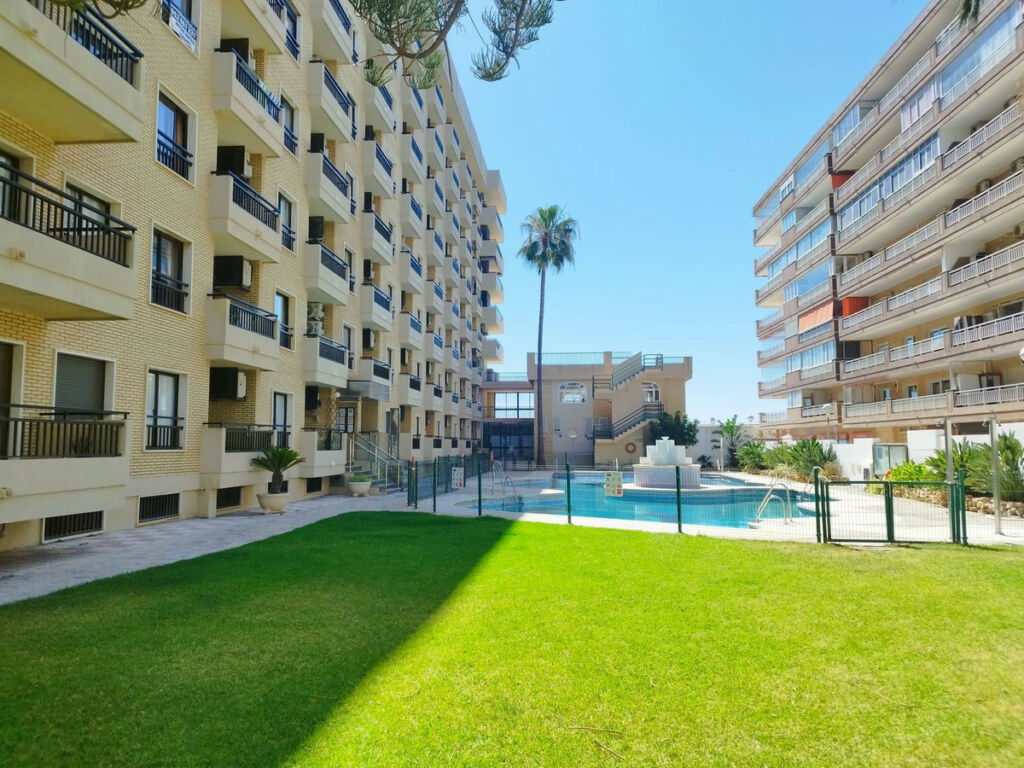 Middle Floor Apartment Fuengirola Málaga - image 19