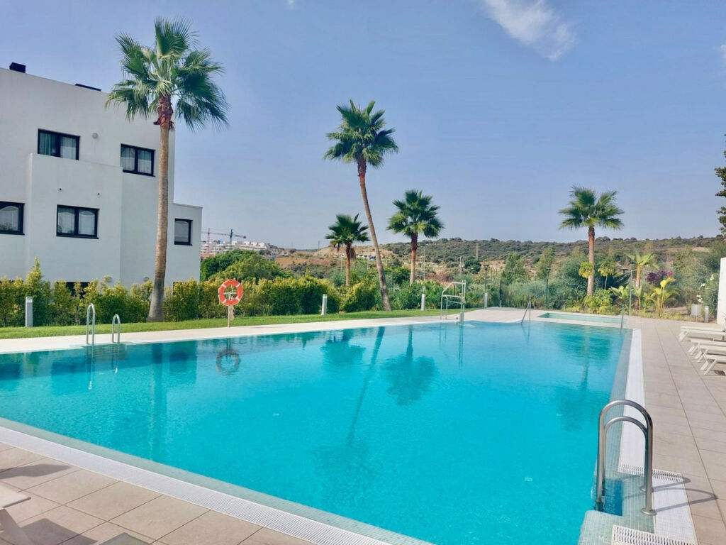 Middle Floor Apartment Estepona Málaga - image 19