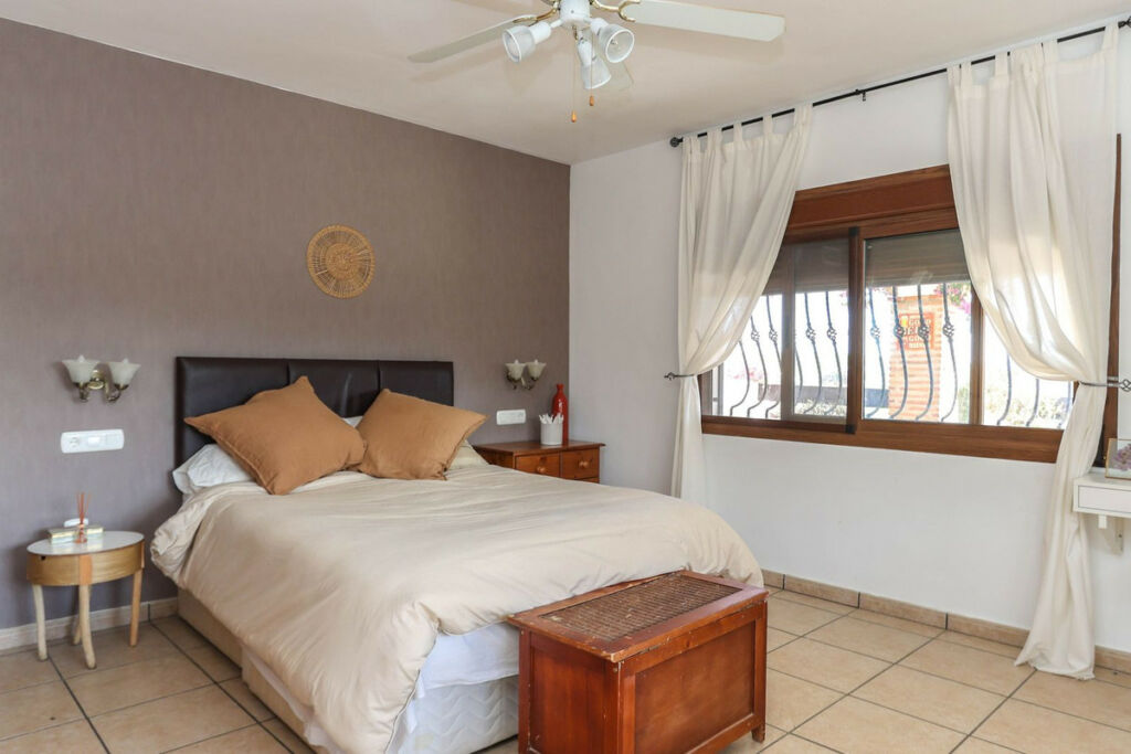 Detached Villa Alozaina Málaga - image 20