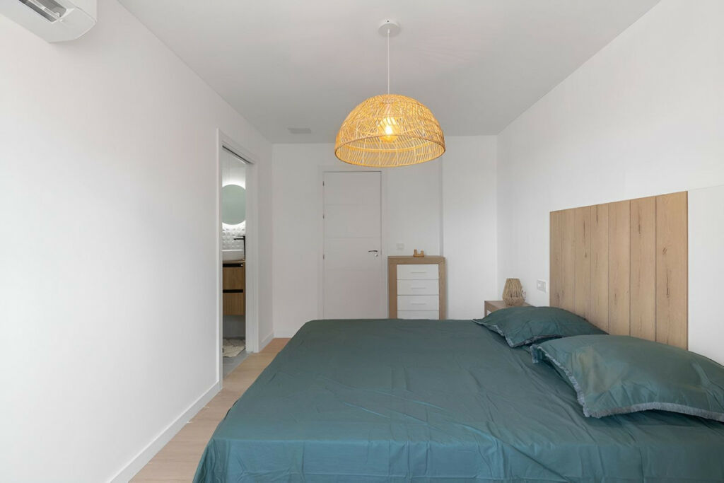 Middle Floor Apartment Torrevieja Alicante - image 19