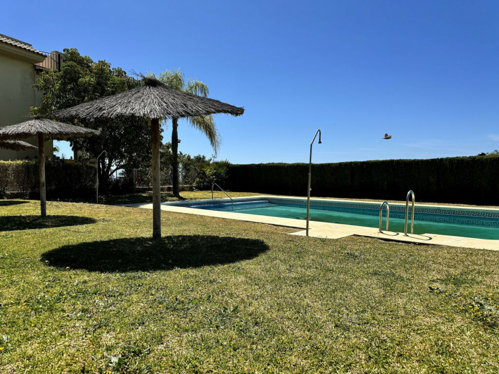 Middle Floor Apartment Selwo Málaga - image 19