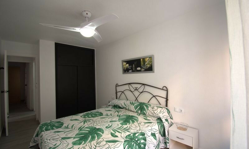 Middle Floor Apartment Torrevieja Alicante - image 19
