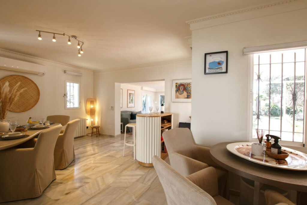 Detached Villa Costabella Málaga - image 19
