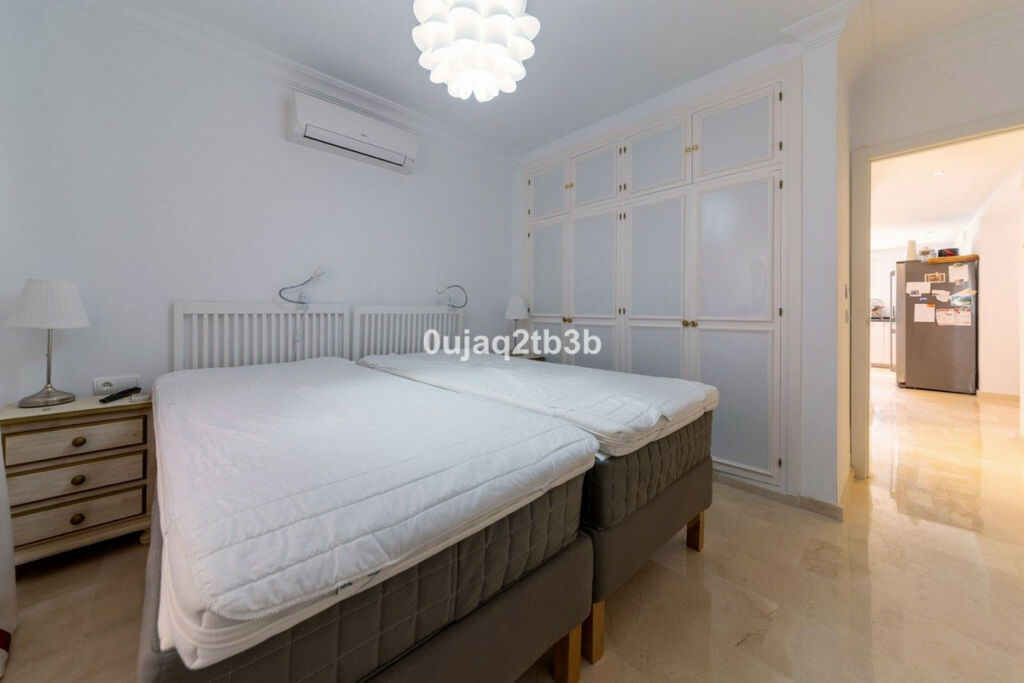 Duplex Nueva Andalucía Málaga - image 19
