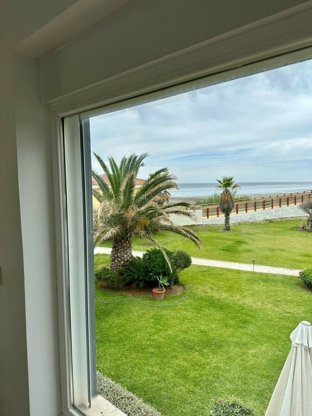 Detached Villa Estepona Málaga - image 19