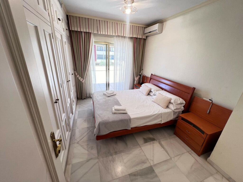 Middle Floor Apartment Fuengirola Málaga - image 19