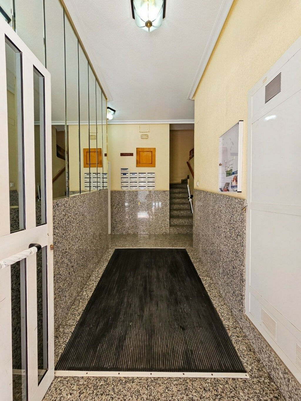 Ground Floor Apartment Torrevieja Alicante - image 19