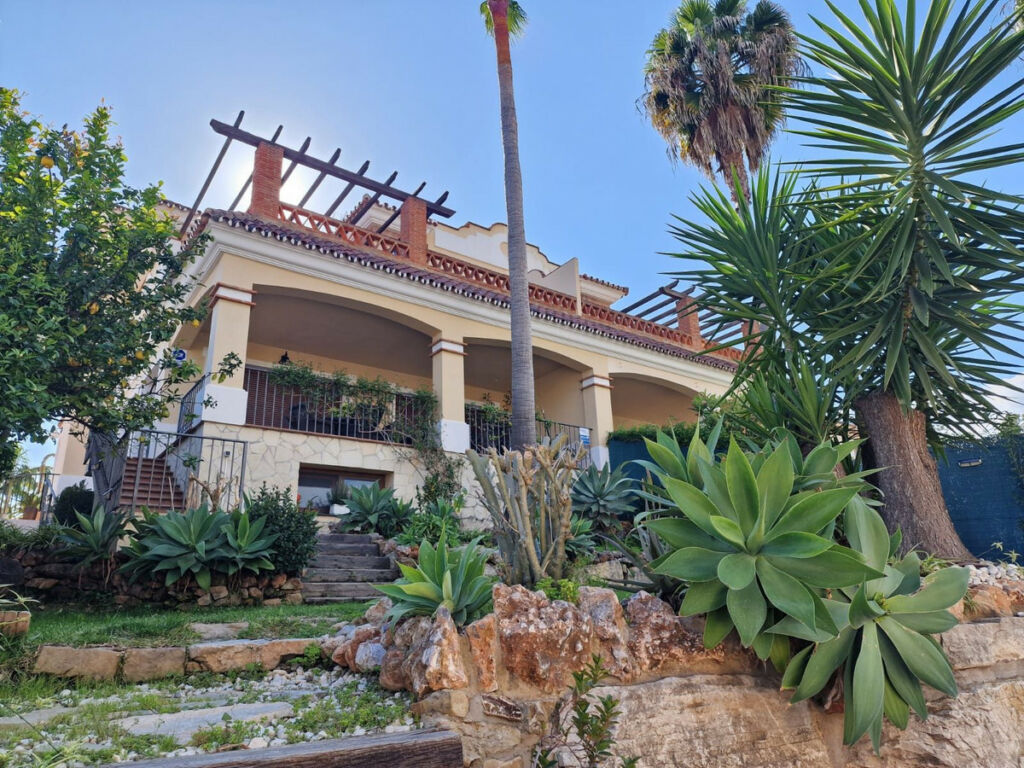 Semi-Detached House Marbella Málaga - image 2