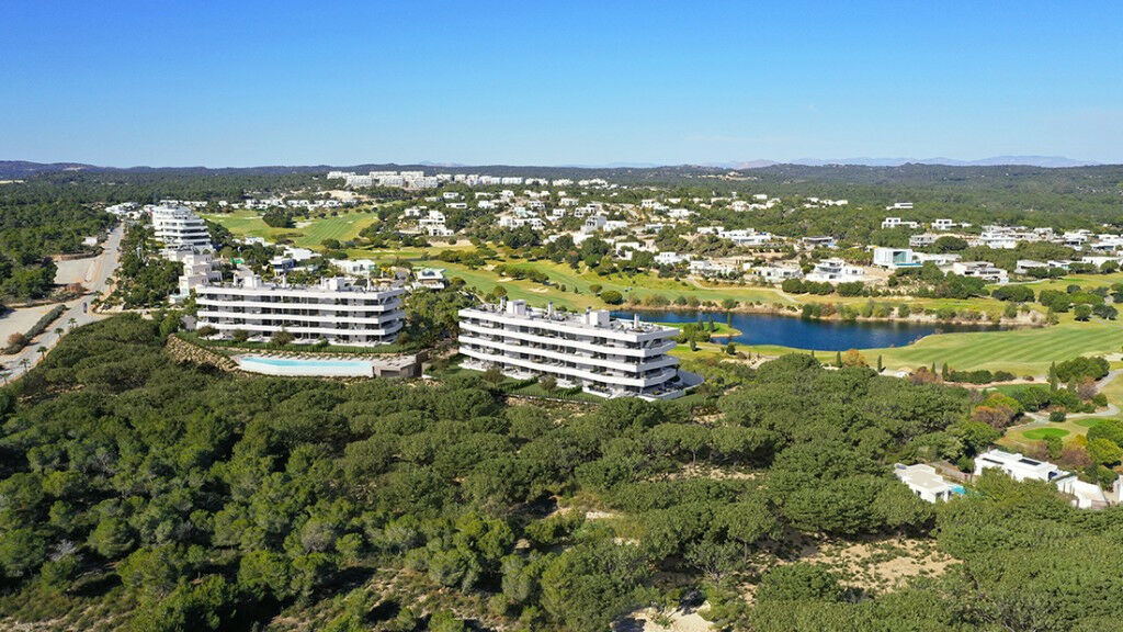 Middle Floor Apartment Las Colinas Golf Alicante - image 2