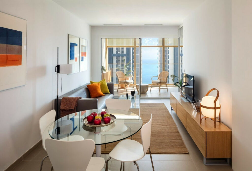 Middle Floor Apartment Benidorm Alicante - image 2