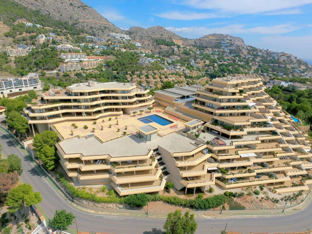 Middle Floor Apartment Altea Alicante - image 2