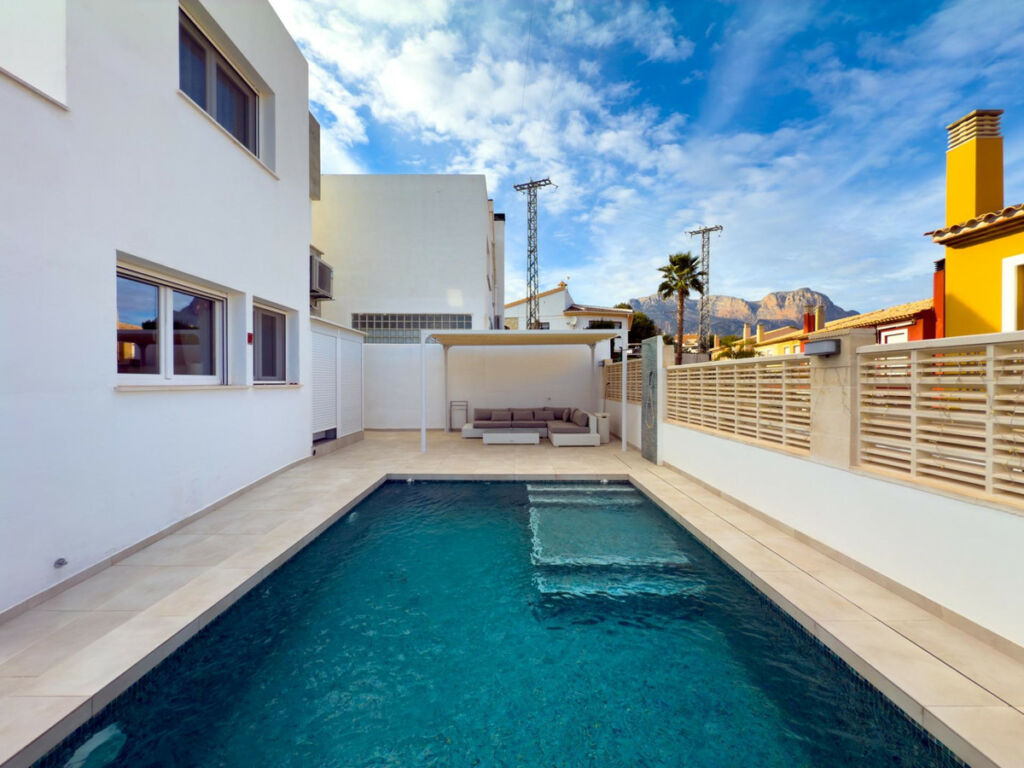Bungalow La Nucia Alicante - image 2