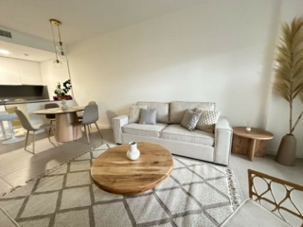 Ground Floor Apartment Estepona Málaga - image 2