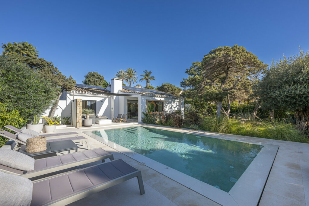 Detached Villa Marbesa Málaga - image 2