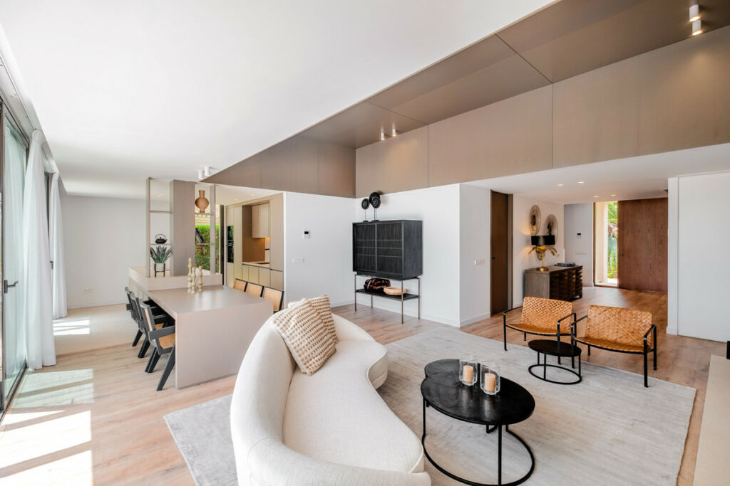 Detached Villa Benahavís Málaga - image 3
