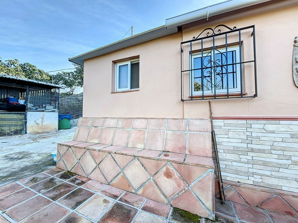 Semi-Detached House Benamargosa Málaga - image 2
