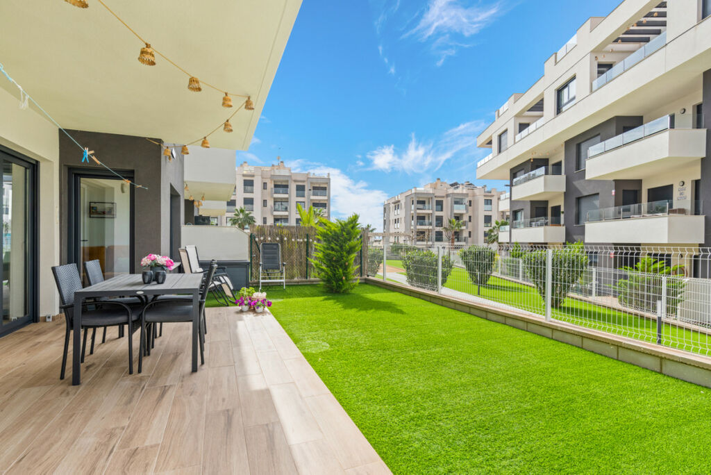 Ground Floor Apartment Villamartin Alicante - image 2
