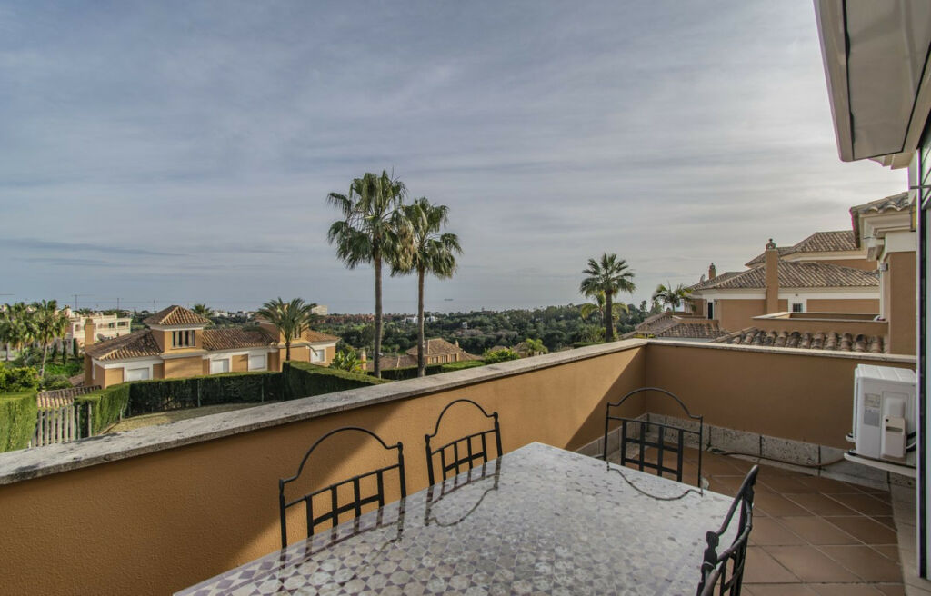 Semi-Detached House Santa Clara Málaga - image 2