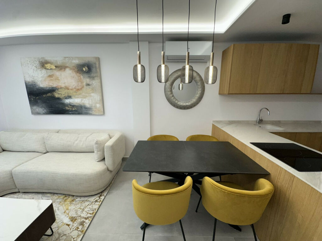 Middle Floor Apartment The Golden Mile Málaga - image 2