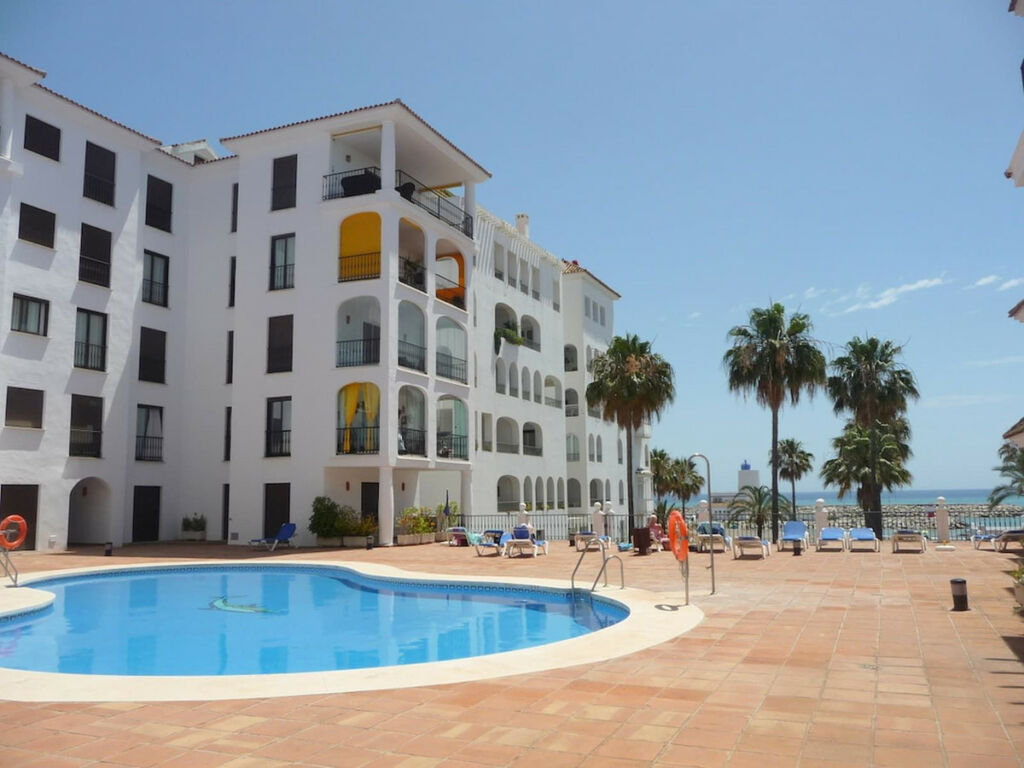 Duplex La Duquesa Málaga - image 2