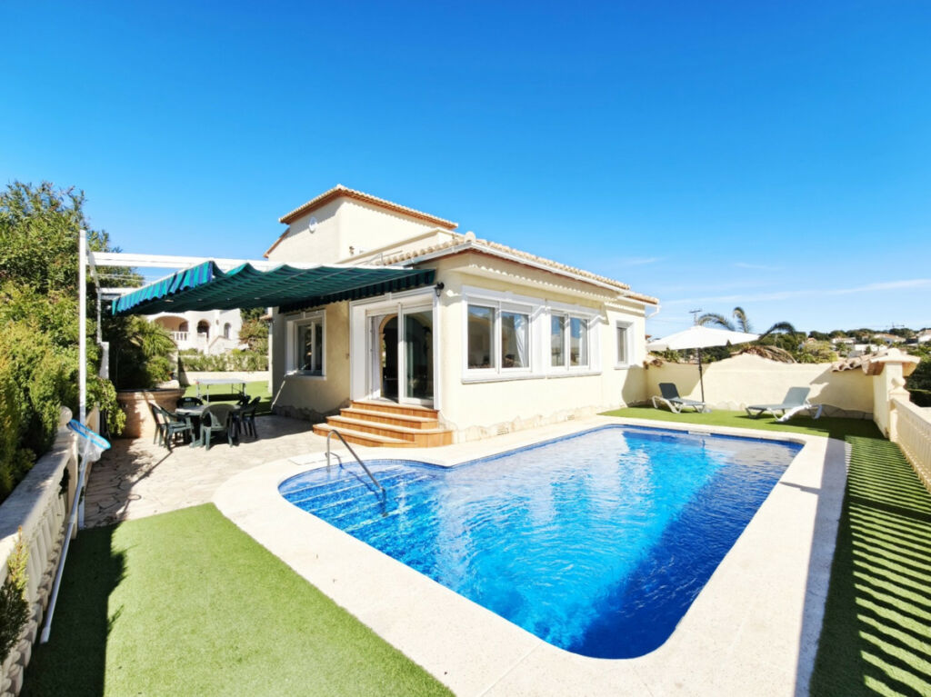Detached Villa Calpe Alicante - image 2