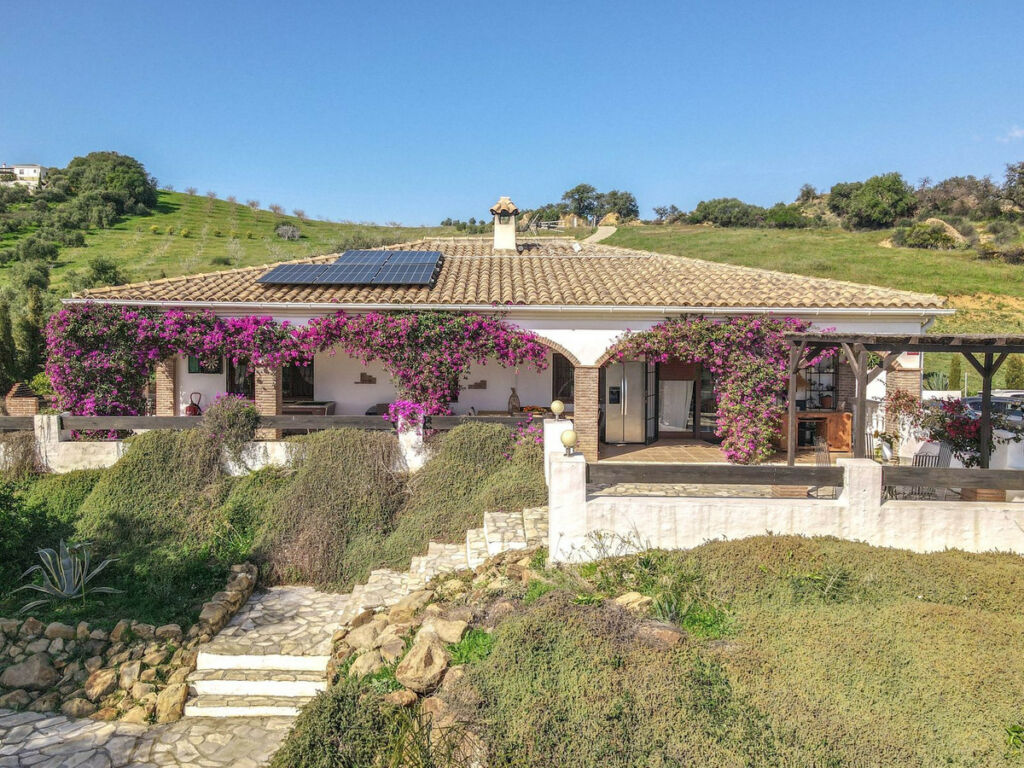 Detached Villa Alozaina Málaga