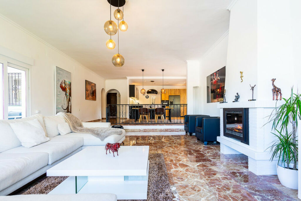 Detached Villa Torrenueva Málaga - image 2