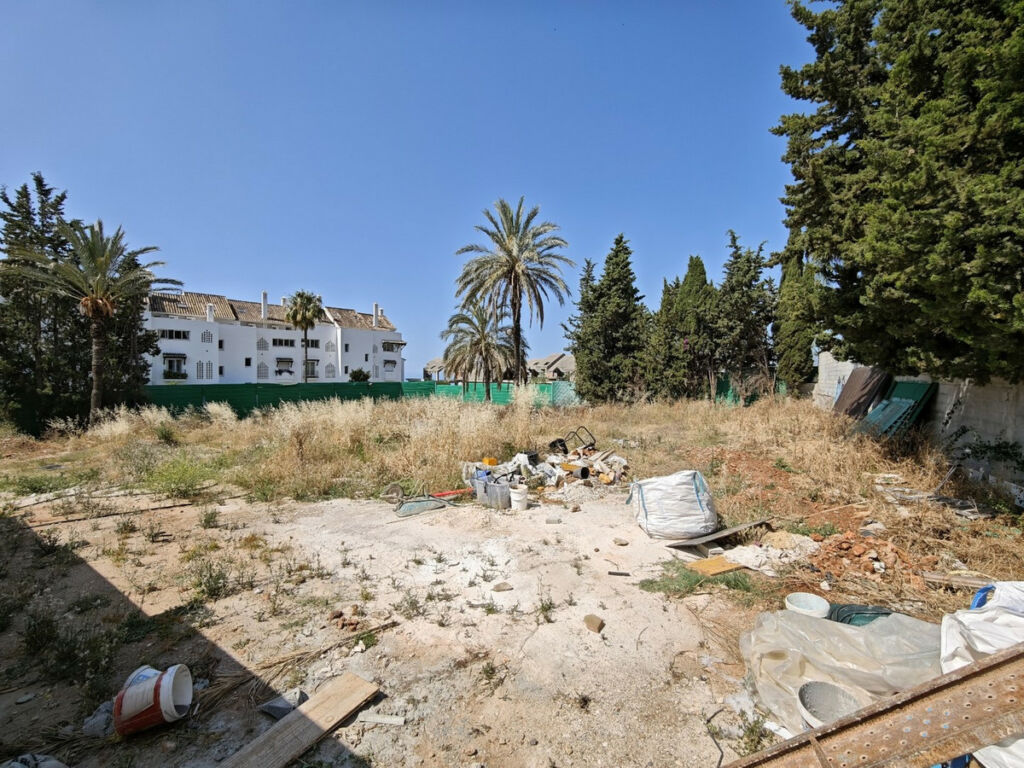 Residential Plot Marbella Málaga - image 2