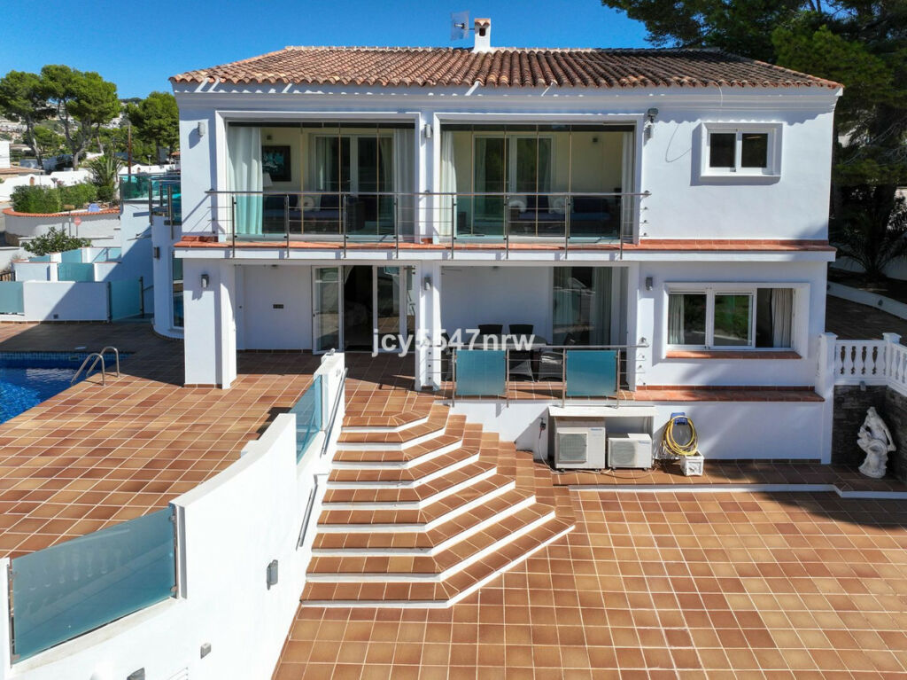 Detached Villa Moraira Alicante - image 2