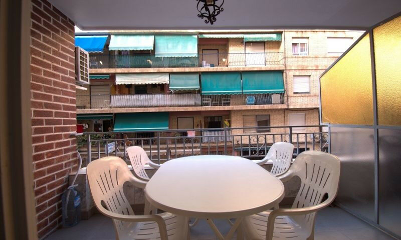 Middle Floor Apartment Torrevieja Alicante - image 2