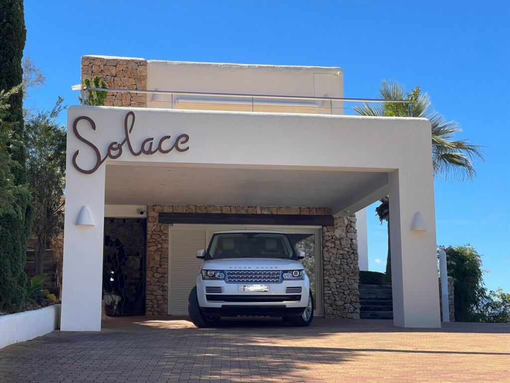 Detached Villa El Portet Alicante - image 2