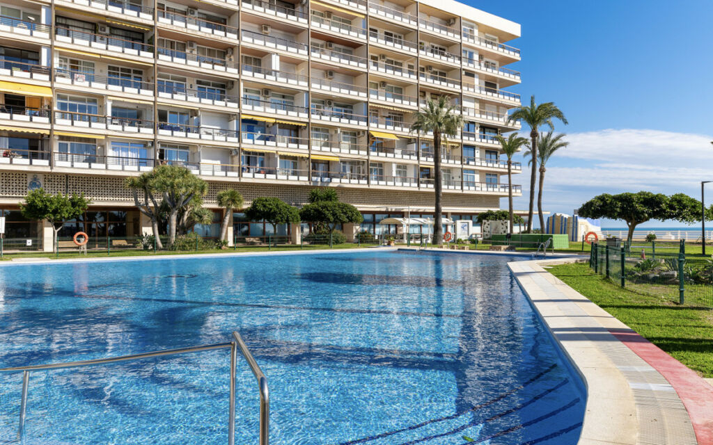 Middle Floor Apartment Torremolinos Málaga - image 2