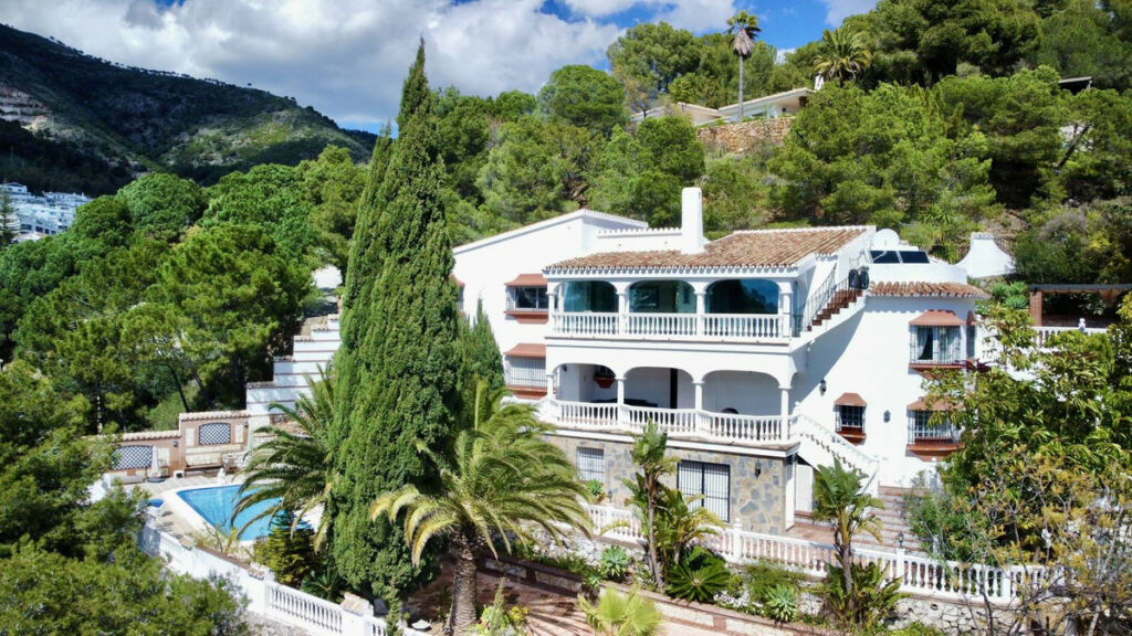 Detached Villa Mijas Málaga - image 3